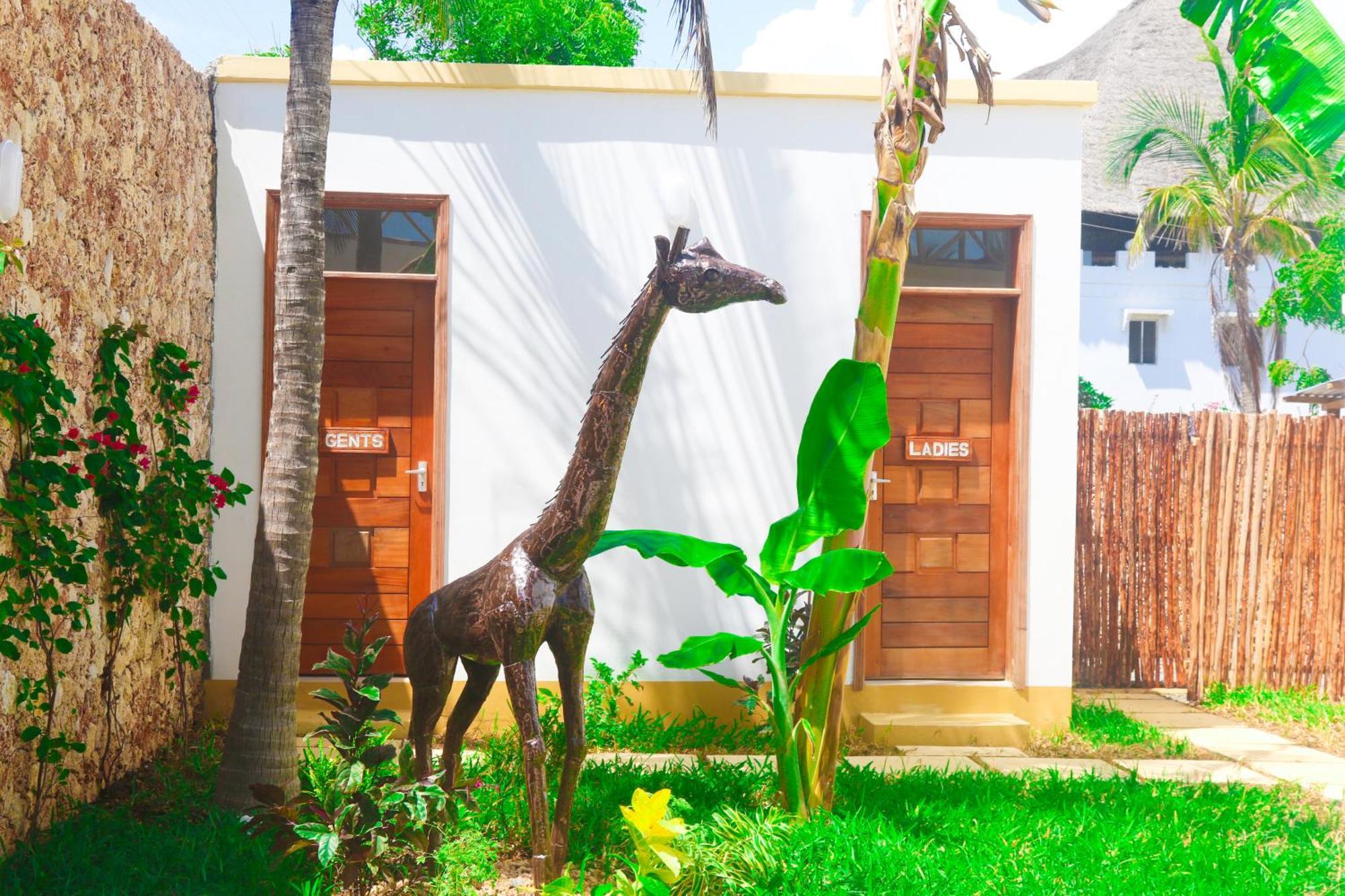 Tatu Inn Boutique Hotel Watamu Buitenkant foto